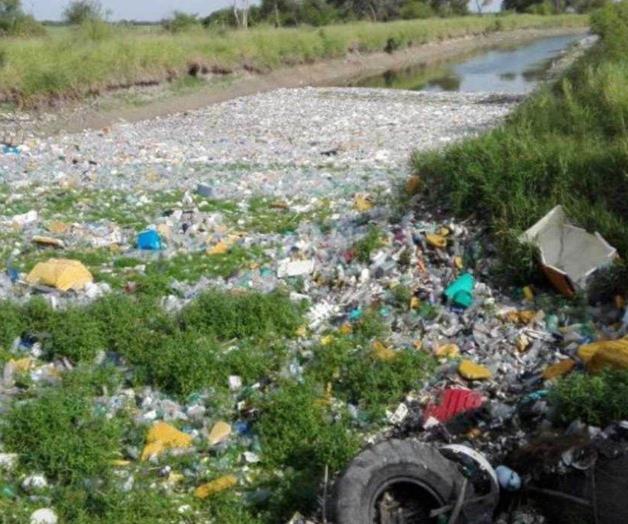 Satura la basura al canal ‘Rodhe’ Satura la basura al canal ‘Rodhe’