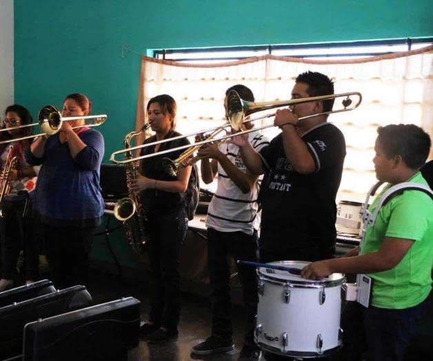 Exhorto a inscribirse en talleres culturales