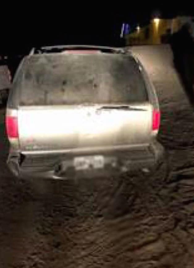 Cae droga y narcos logran huir nadando. Incautan 600 libras de mariguana Cae droga y narcos logran huir nadando. Incautan 600 libras de mariguana