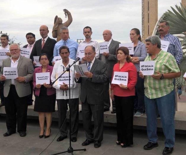 Van empresarios por 3 mil firmas