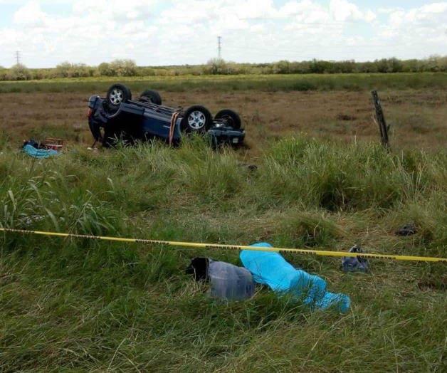Fatal volcadura: 2 muertos, 9 heridos. Trunca trágico accidente vacaciones Fatal volcadura: 2 muertos, 9 heridos. Trunca trágico accidente vacaciones
