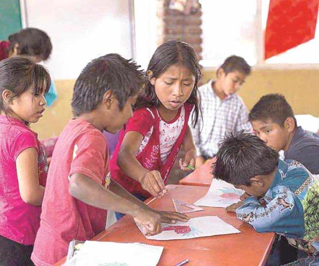 Padres de familia piden instructores del Conafe permanentes Padres de familia piden instructores del Conafe permanentes