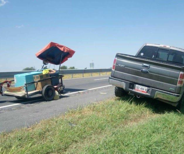 Arrolla a paletero móvil en carretera. Cuatrimoto queda destrozada Arrolla a paletero móvil en carretera. Cuatrimoto queda destrozada