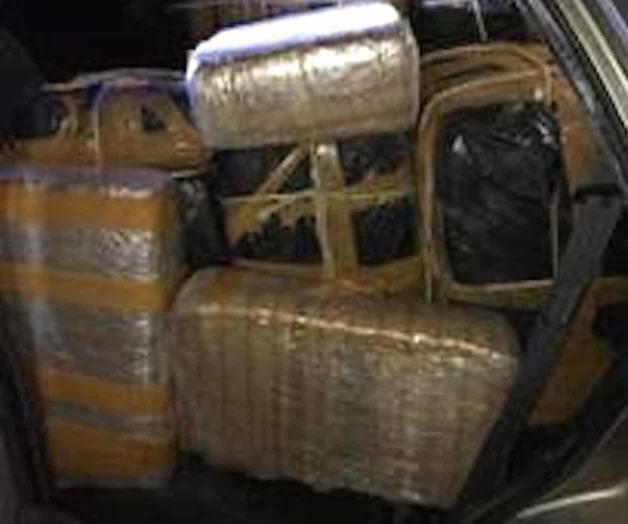 Cae droga y narcos logran huir nadando. Incautan 600 libras de mariguana Cae droga y narcos logran huir nadando. Incautan 600 libras de mariguana