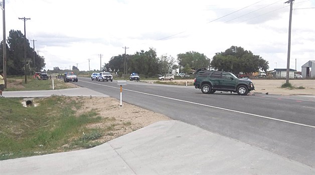 Chocan vehículos y matan a peatón Chocan vehículos y matan a peatón