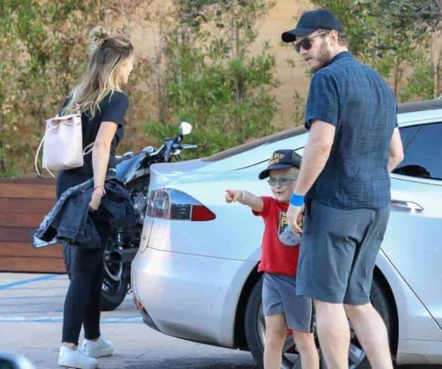 Estrena romance con hija de Schwarzenegger Estrena romance con hija de Schwarzenegger