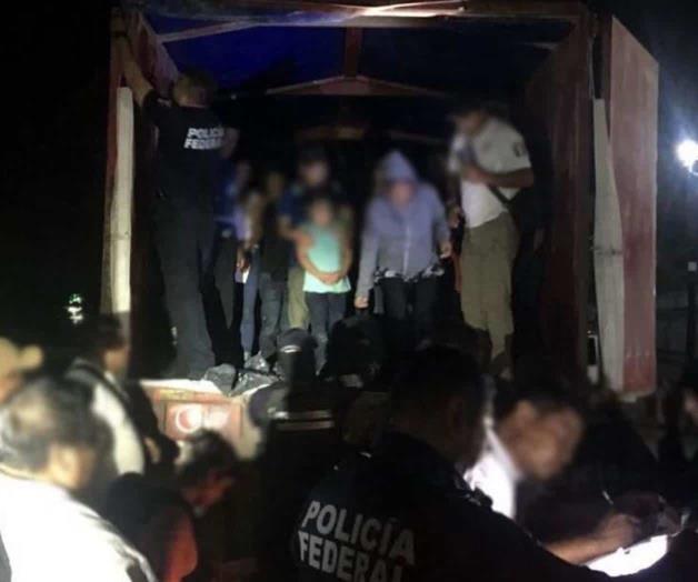 Rescatan a 150 migrantes en Tabasco; hay dos detenidos Rescatan a 150 migrantes en Tabasco; hay dos detenidos