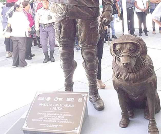 La perrita rescatista de la Marina de México ya tiene su estatua La perrita rescatista de la Marina de México ya tiene su estatua