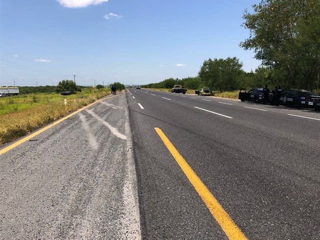 Muere mujer en carreterazo Muere mujer en carreterazo