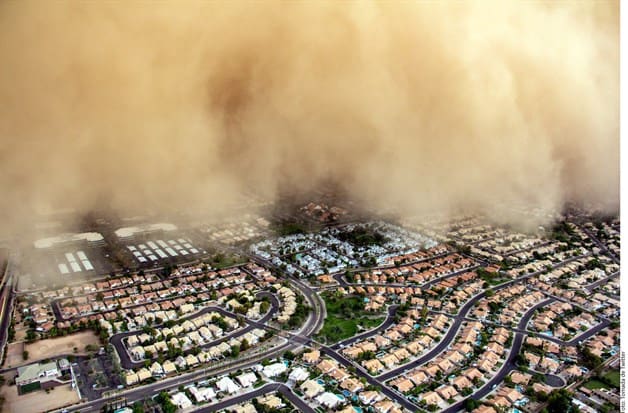 Engulle a Phoenix tormenta de arena Engulle a Phoenix tormenta de arena