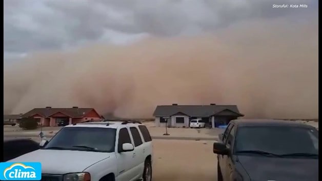 Engulle a Phoenix tormenta de arena Engulle a Phoenix tormenta de arena