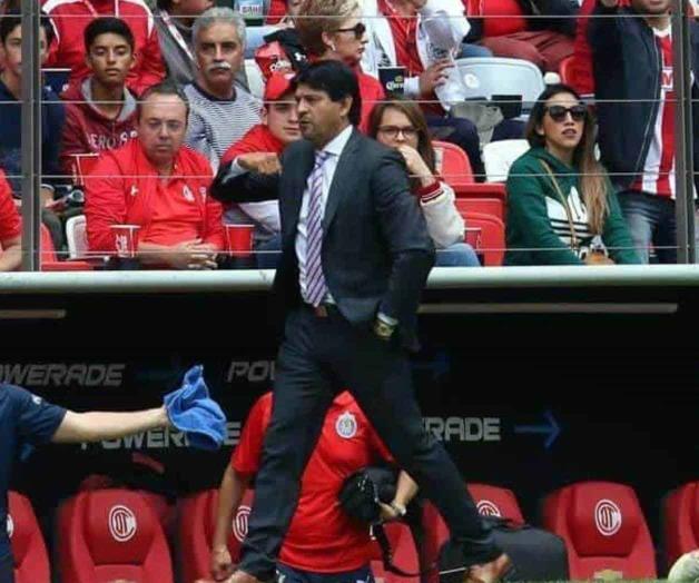 Se va Cardozo contento con sus Chivas Se va Cardozo contento con sus Chivas