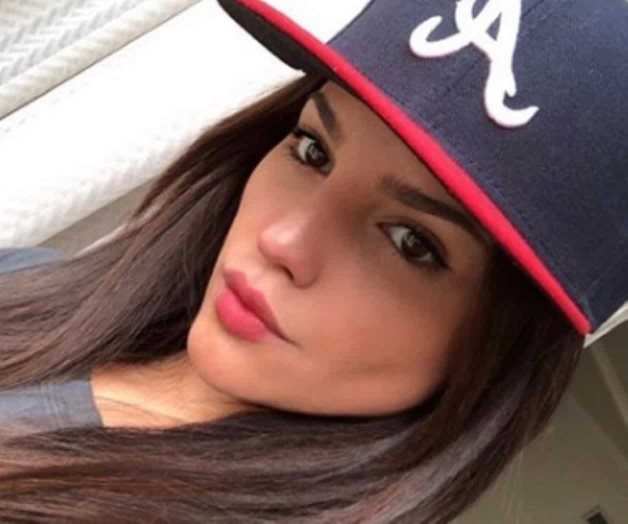 Eiza González preusme abdomen Eiza González preusme abdomen