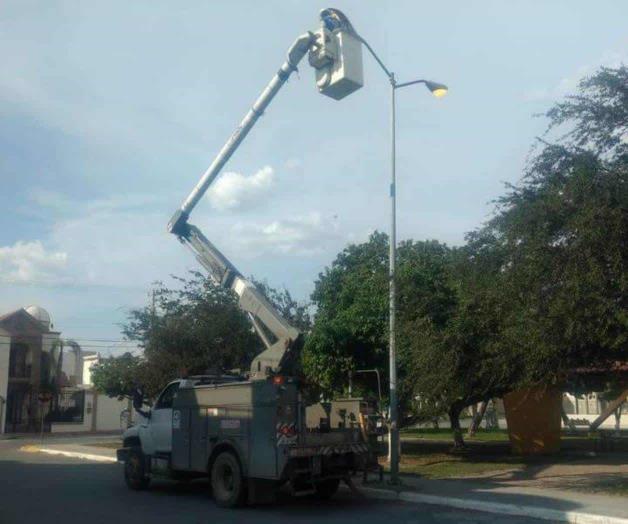 Iluminan las calles, plazas y colonias Iluminan las calles, plazas y colonias
