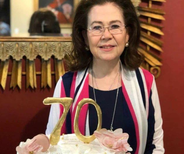 Feliz festeja 7 décadas de vida Feliz festeja 7 décadas de vida