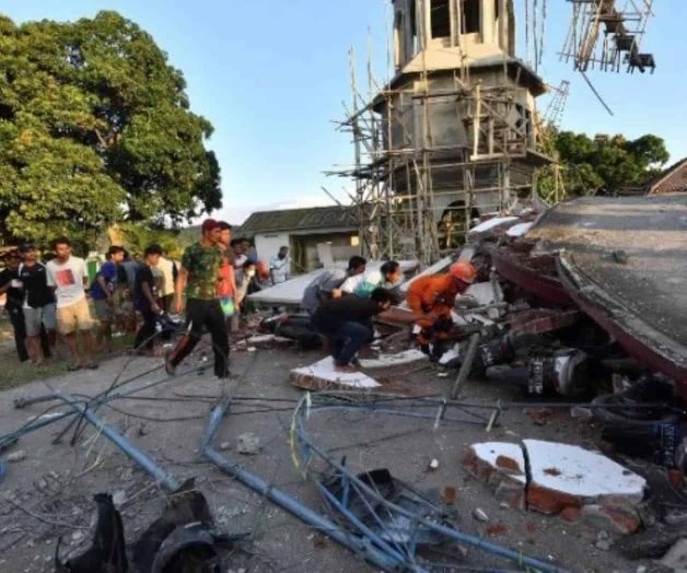 Suman 142 muertos por terremoto en Indonesia Suman 142 muertos por terremoto en Indonesia