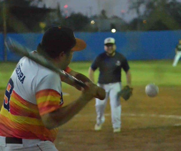 Meteoritos y Sultanes abren hostilidades Meteoritos y Sultanes abren hostilidades