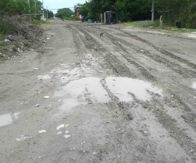 25 años de espera para pavimentación 25 años de espera para pavimentación