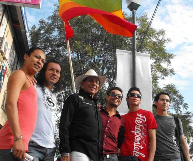 Sufren gays acoso laboral en Victoria