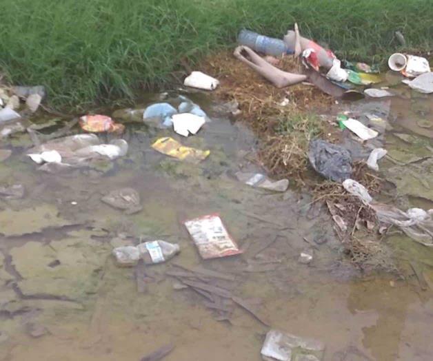 Provocan charcos y luego se quejan Provocan charcos y luego se quejan