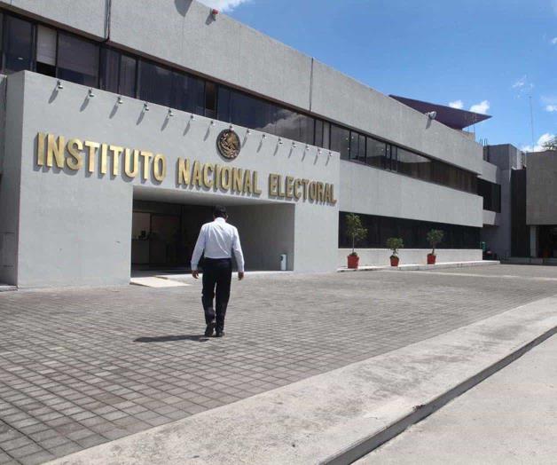 Avala INE multa de 872.6 millones a partidos Avala INE multa de 872.6 millones a partidos