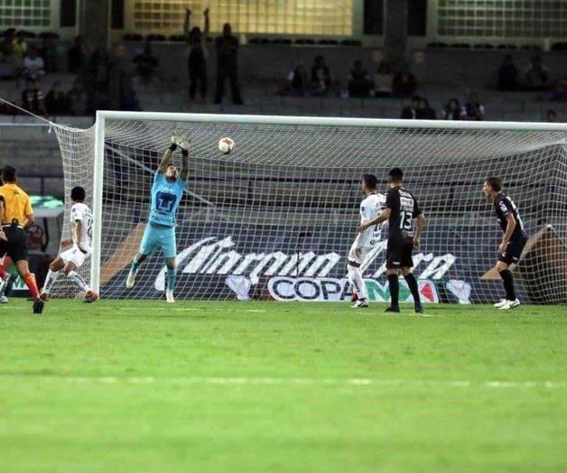 Pierde Pumas invicto en la campaña Pierde Pumas invicto en la campaña