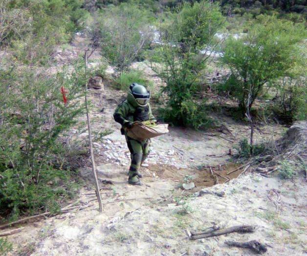 Hallan maleta con 12 kilos de explosivos en parque de NL Hallan maleta con 12 kilos de explosivos en parque de NL