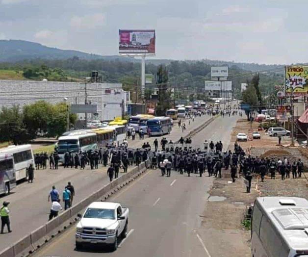 Bloquean en Michoacán por captura de líder del CJNG Bloquean en Michoacán por captura de líder del CJNG