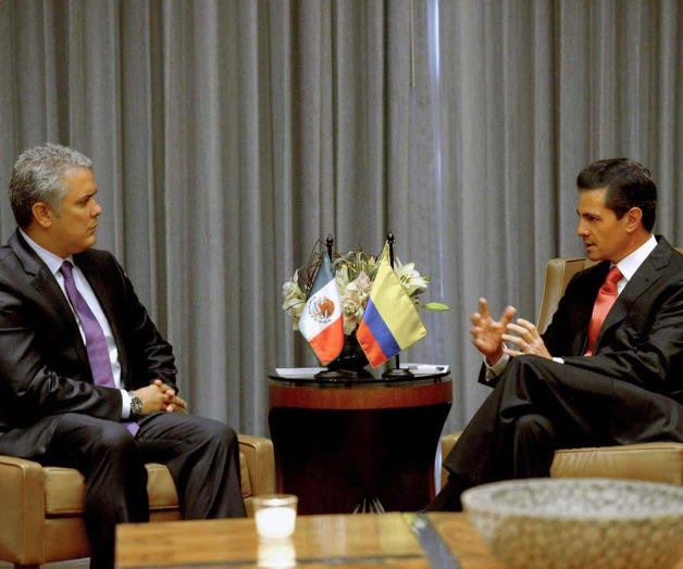 Peña Nieto le desea éxito al nuevo presidente de Colombia