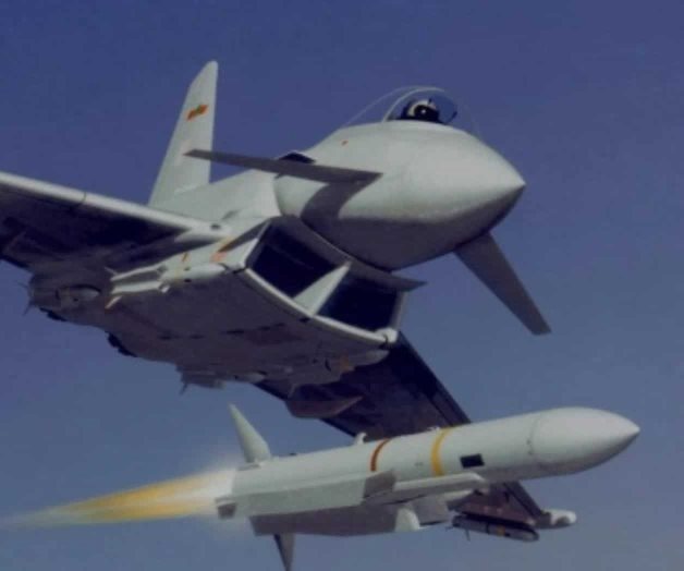 Avión de combate dispara por accidente misil en Estonia Avión de combate dispara por accidente misil en Estonia