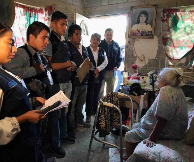 Recorren casa por casa con médicos y unidades Recorren casa por casa con médicos y unidades