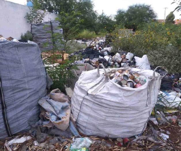 Usan colonia como basurero Usan colonia como basurero