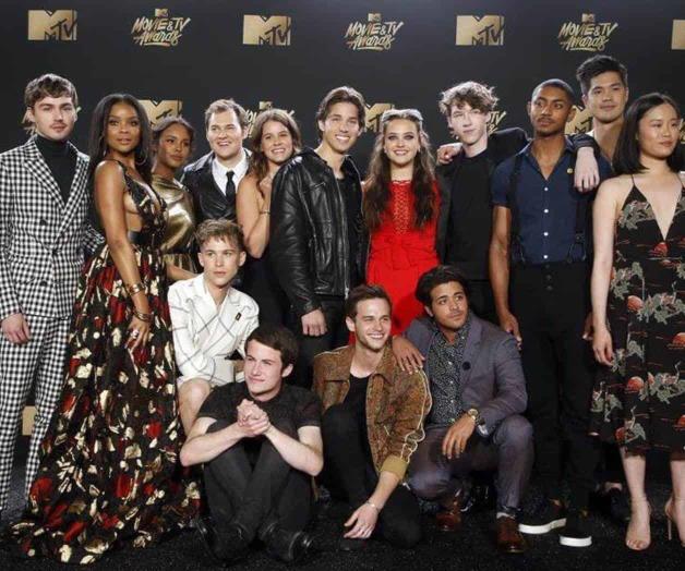 Pide aumento elenco de 13 Reasons Why Pide aumento elenco de 13 Reasons Why