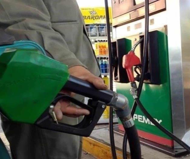 Hasta 27 mil pesos gasta un mexicano en gasolina, al año Hasta 27 mil pesos gasta un mexicano en gasolina, al año