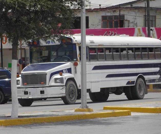 Pésimo servicio de transporte colectivo. Son verdaderas chatarras rodantes Pésimo servicio de transporte colectivo. Son verdaderas chatarras rodantes