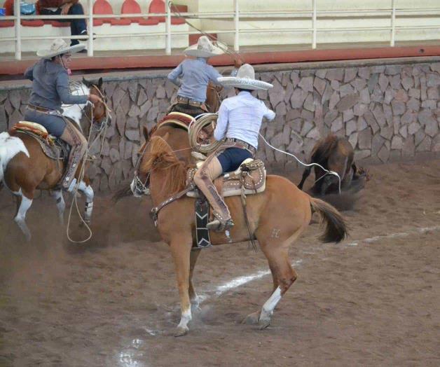 Charreada en pro de estudiantes Charreada en pro de estudiantes