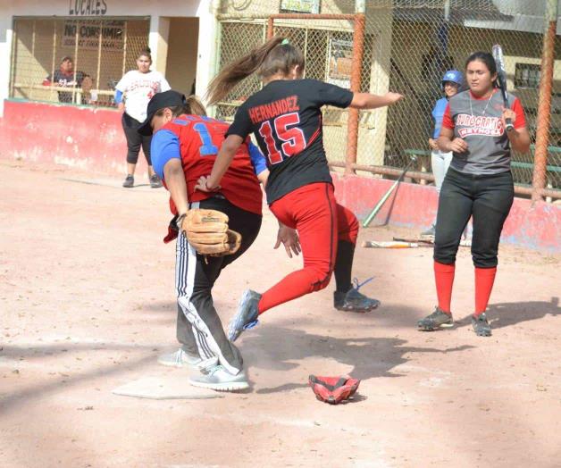 Combinadas y Amigas abren hostilidades Combinadas y Amigas abren hostilidades