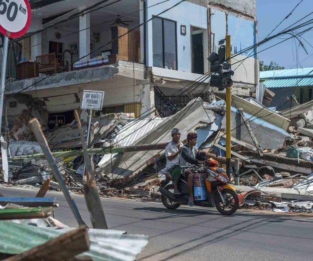 Isla de Indonesia se elevó 25 cm debido a sismo Isla de Indonesia se elevó 25 cm debido a sismo
