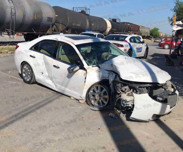 REYNOSA: Intenta ganarle paso al tren REYNOSA: Intenta ganarle paso al tren