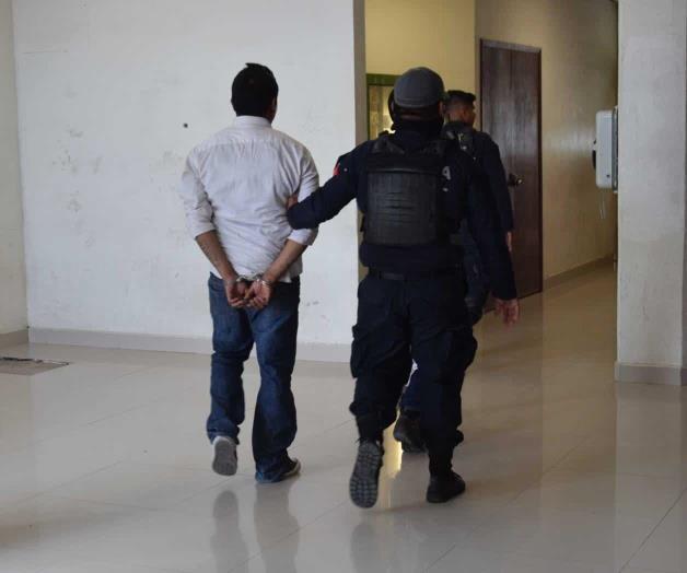 Provocan riña y los arrestan Provocan riña y los arrestan