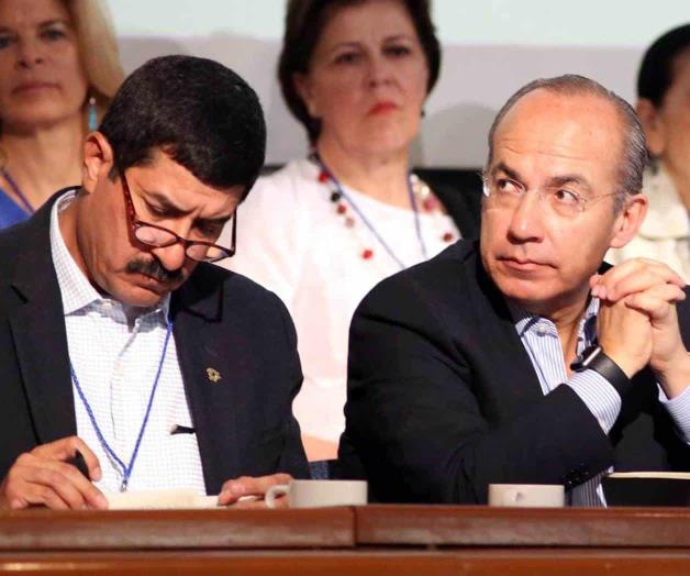 Chocan Javier Corral y Felipe Calderón por amnistía de AMLO Chocan Javier Corral y Felipe Calderón por amnistía de AMLO