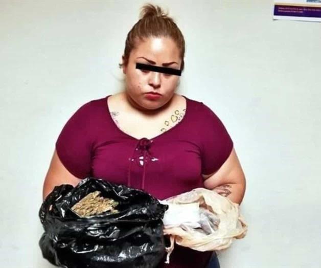 Capturan a mujer vendiendo droga en la calle Capturan a mujer vendiendo droga en la calle