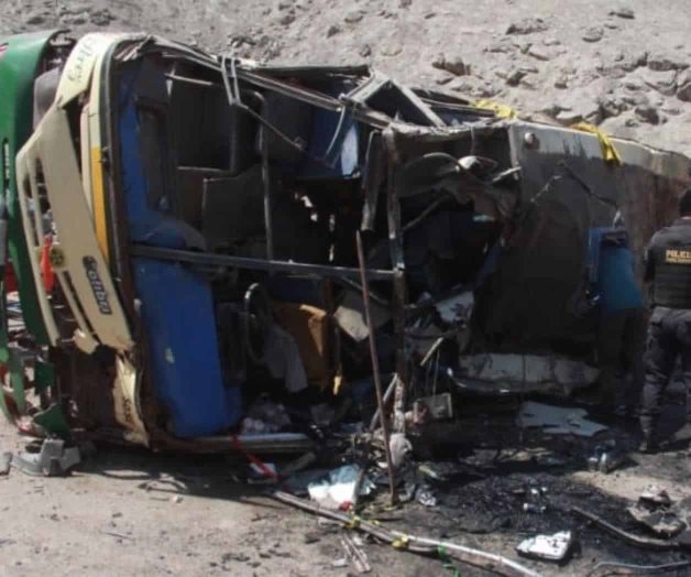 Accidente carretero deja siete muertos en Perú Accidente carretero deja siete muertos en Perú