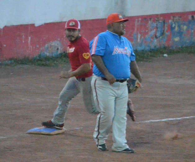 Suman Chiflados un triunfo más Suman Chiflados un triunfo más
