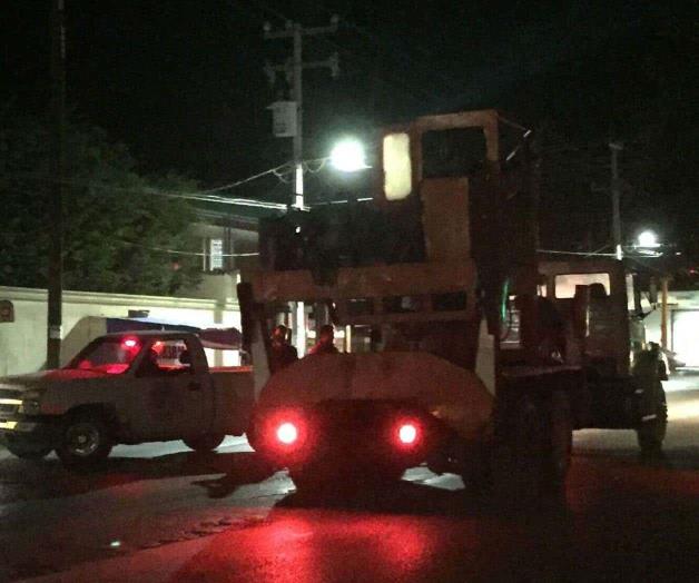 Derriba cables, deja amplio sector sin luz Derriba cables, deja amplio sector sin luz