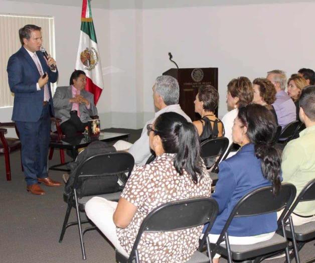 Presentan ‘Último misterio de Hitler’, en el Consulado