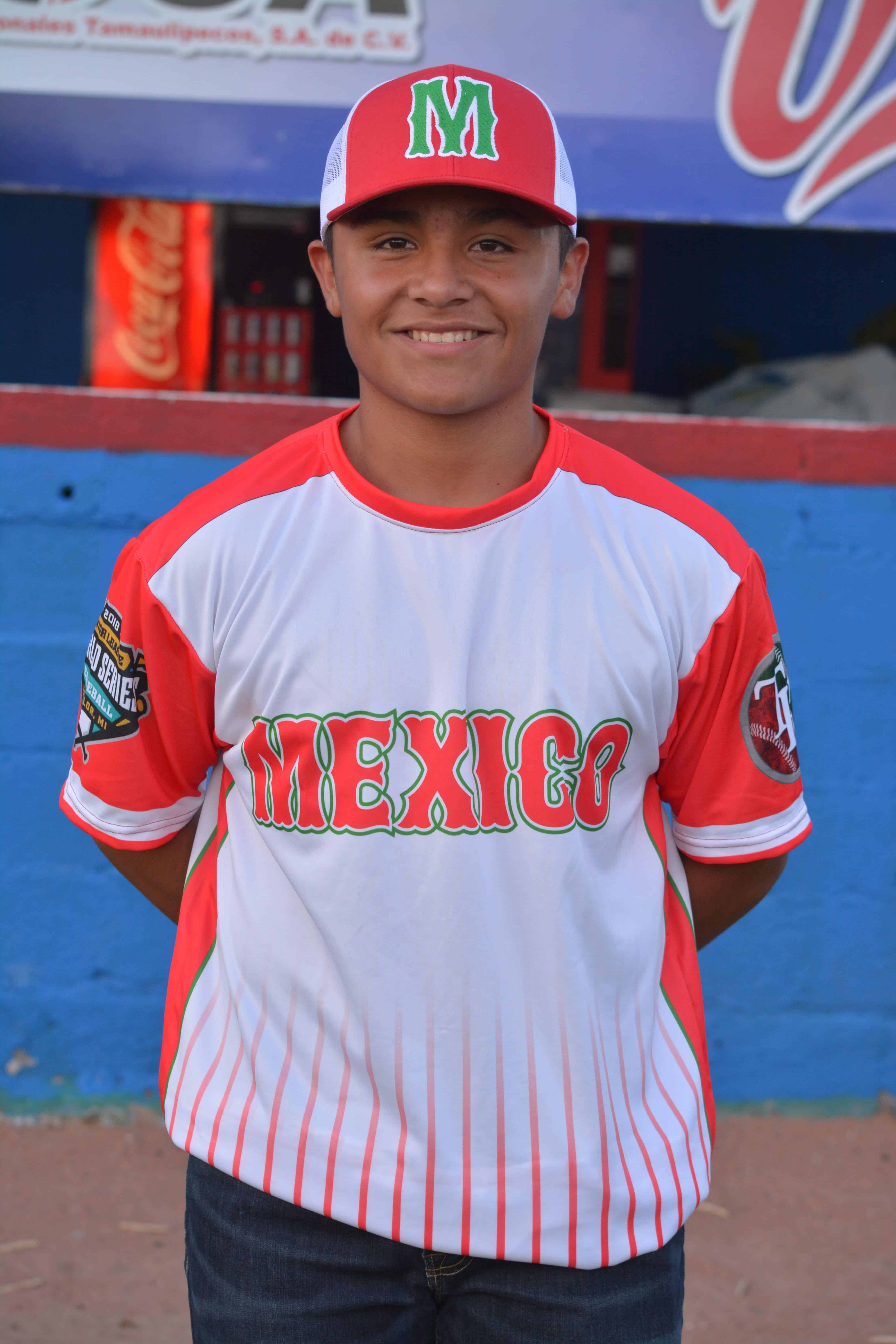 Orlando Castillo Esteves. Parador en Corto y Segunda Base 2 Mundiales.