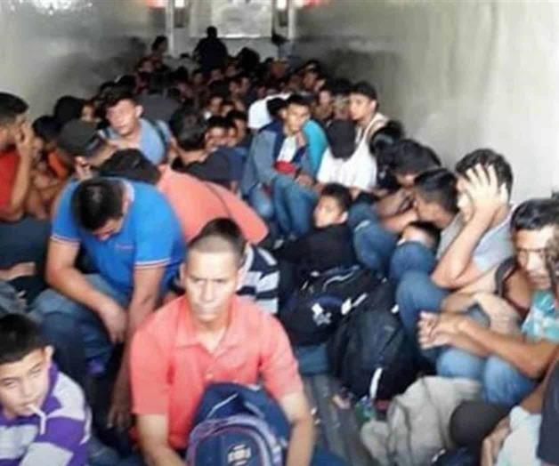 Caen polleros con 161 indocumentados Caen polleros con 161 indocumentados