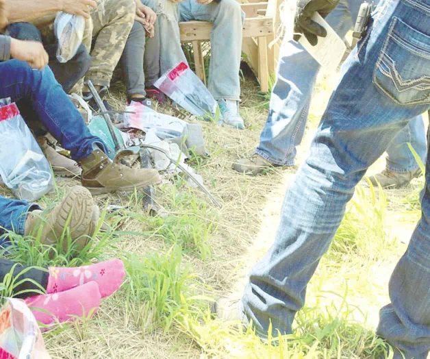 Arrestan en un rancho 14 personas sin papeles