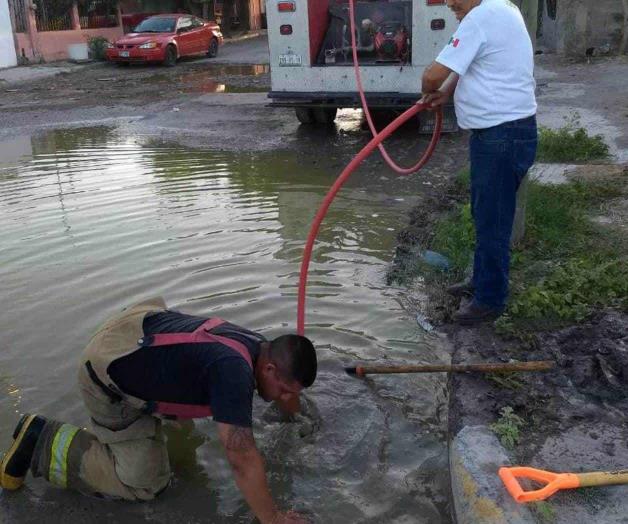 Truena línea de colector séptico Truena línea de colector séptico